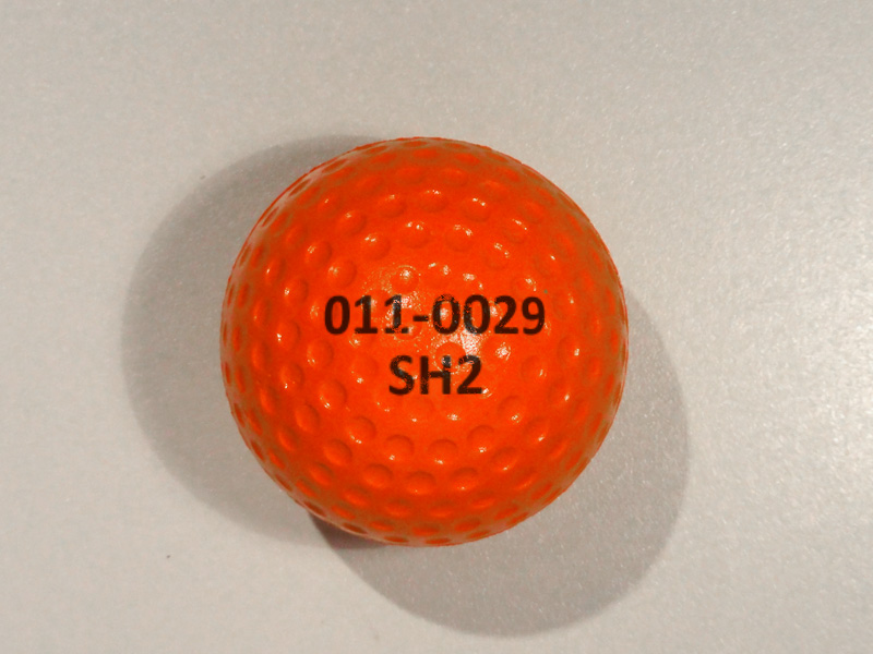 Ball mit Lizenznummer bedruckt